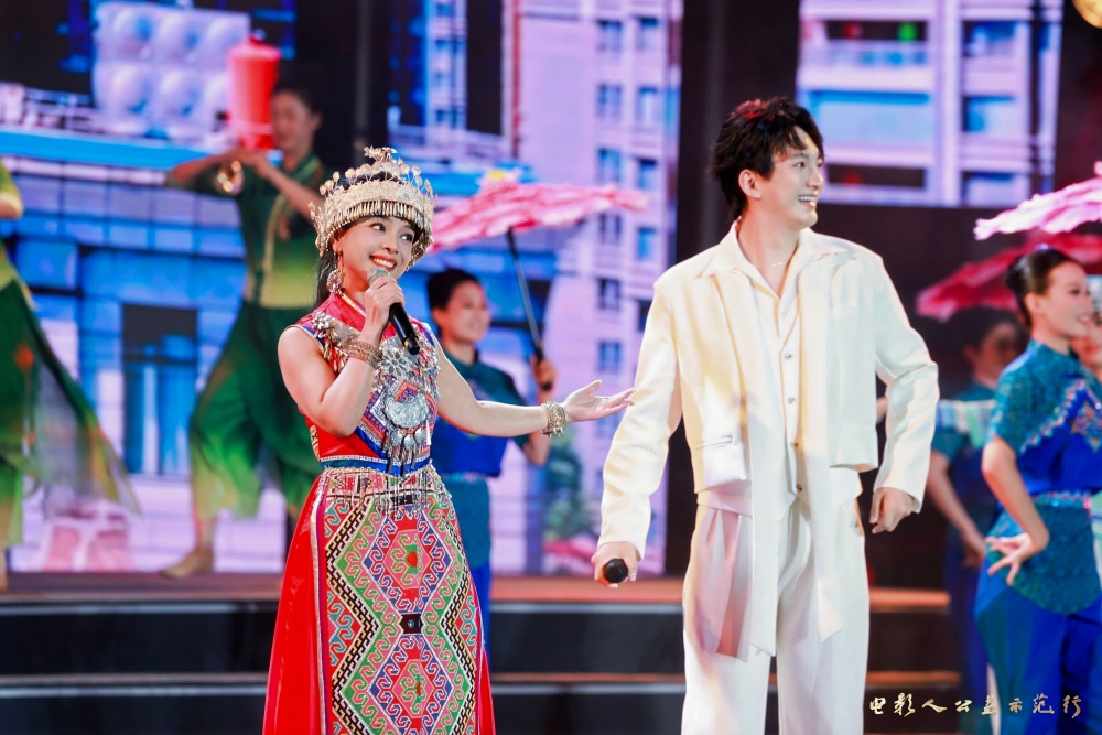 20261011中国影协江夏行演唱黄四姐.jpg